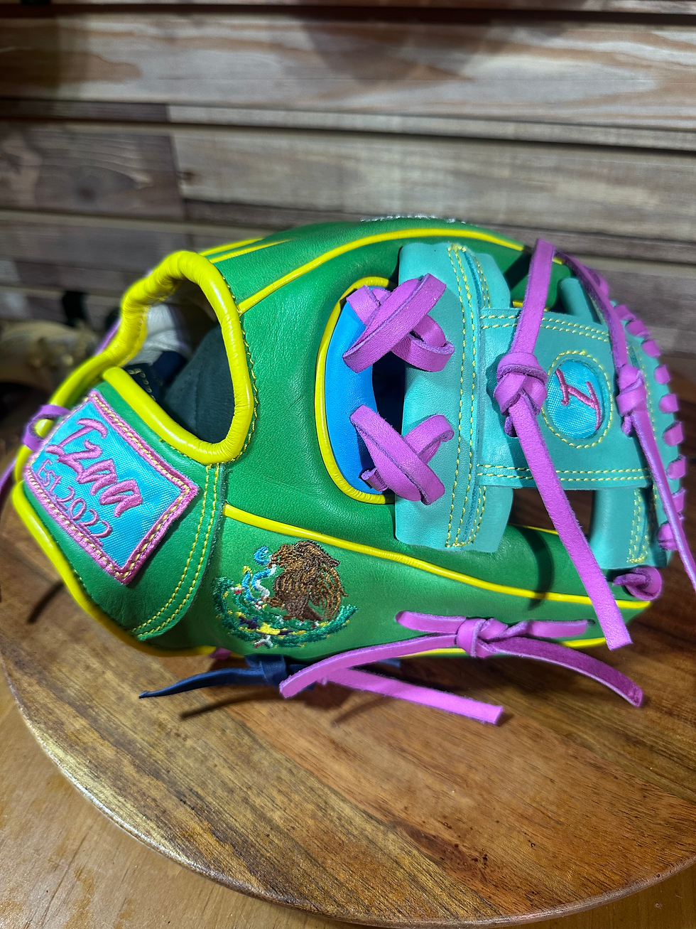 Thumbnail: 11.5” RHT escudo Mexicano teal I web reinforced padding oiled broken in 