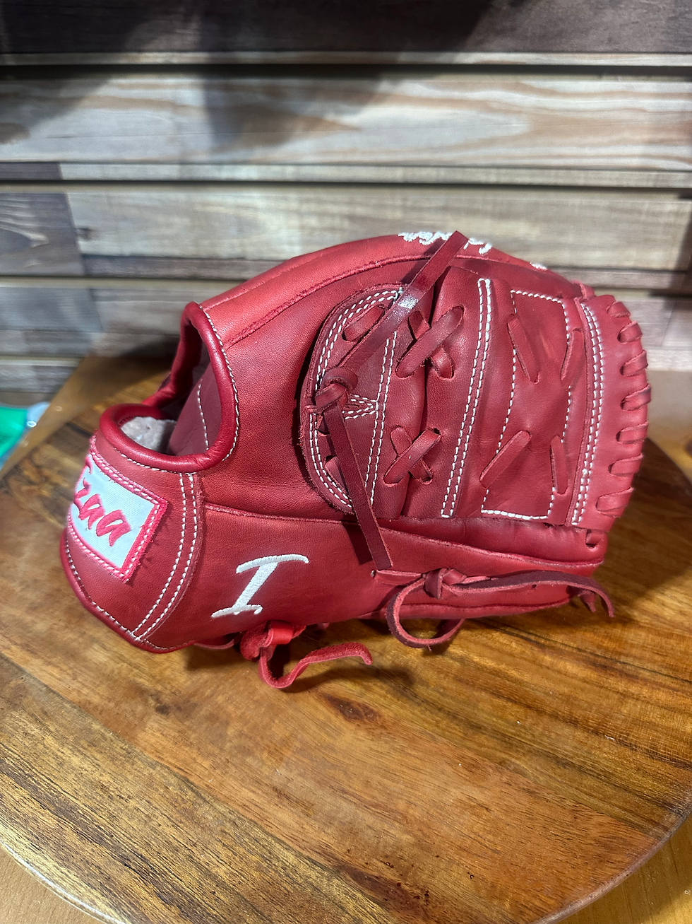 Thumbnail: 11.25” RHT smooth red oiled and broken in extra padding 