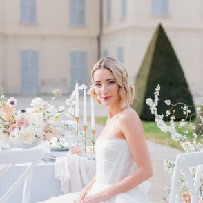 Brautshooting Getting Ready und First Look im Schloss mit Hochzeitsplanung