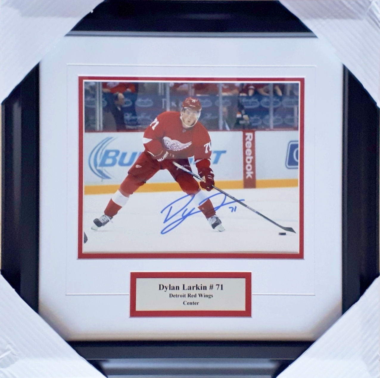 Larkin, Dylan Autographed Red Wings 8x10 Photo Framed