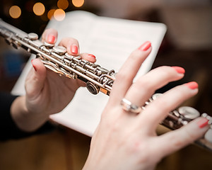 Playing the transverse flute