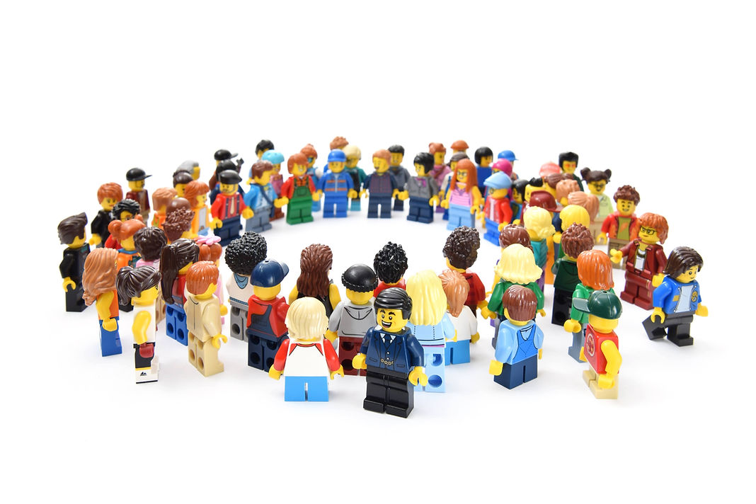 Mini Figure Circle.jpg