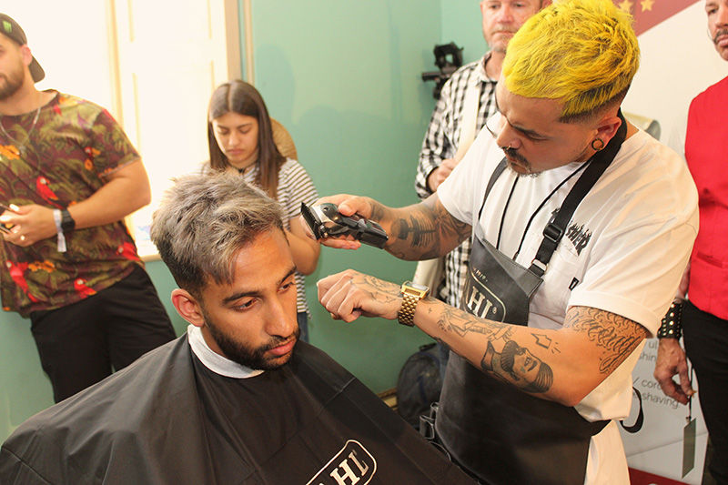 barber_cutting1
