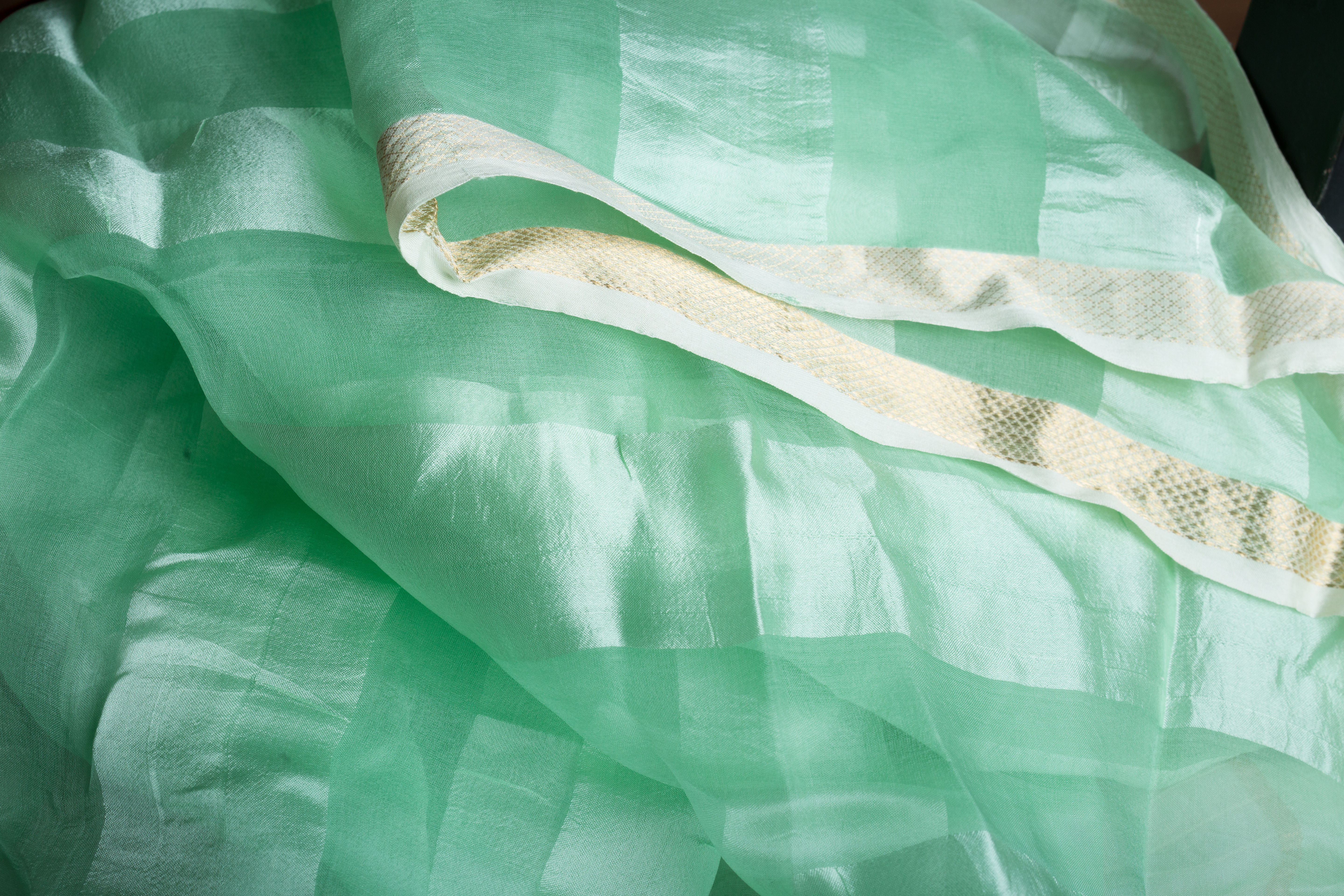 Jheeli: Sea Green Pure Silk Handloom Stole