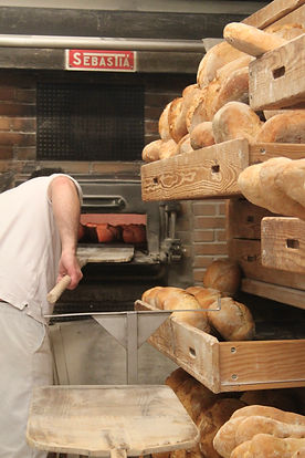 Tornada a la rutina amb el pa artesanal elaborat a Can Corominas