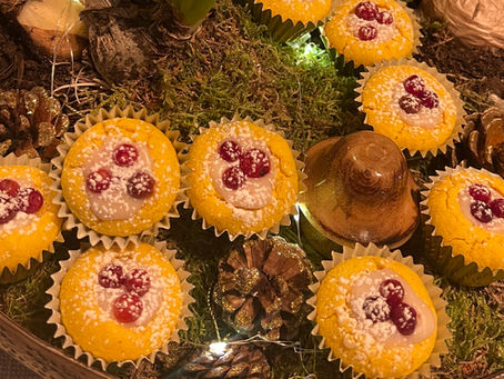 Saffransgrottor med lingonfudge