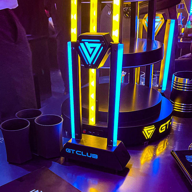 縮圖：Colorful bottle presenter display for night club 