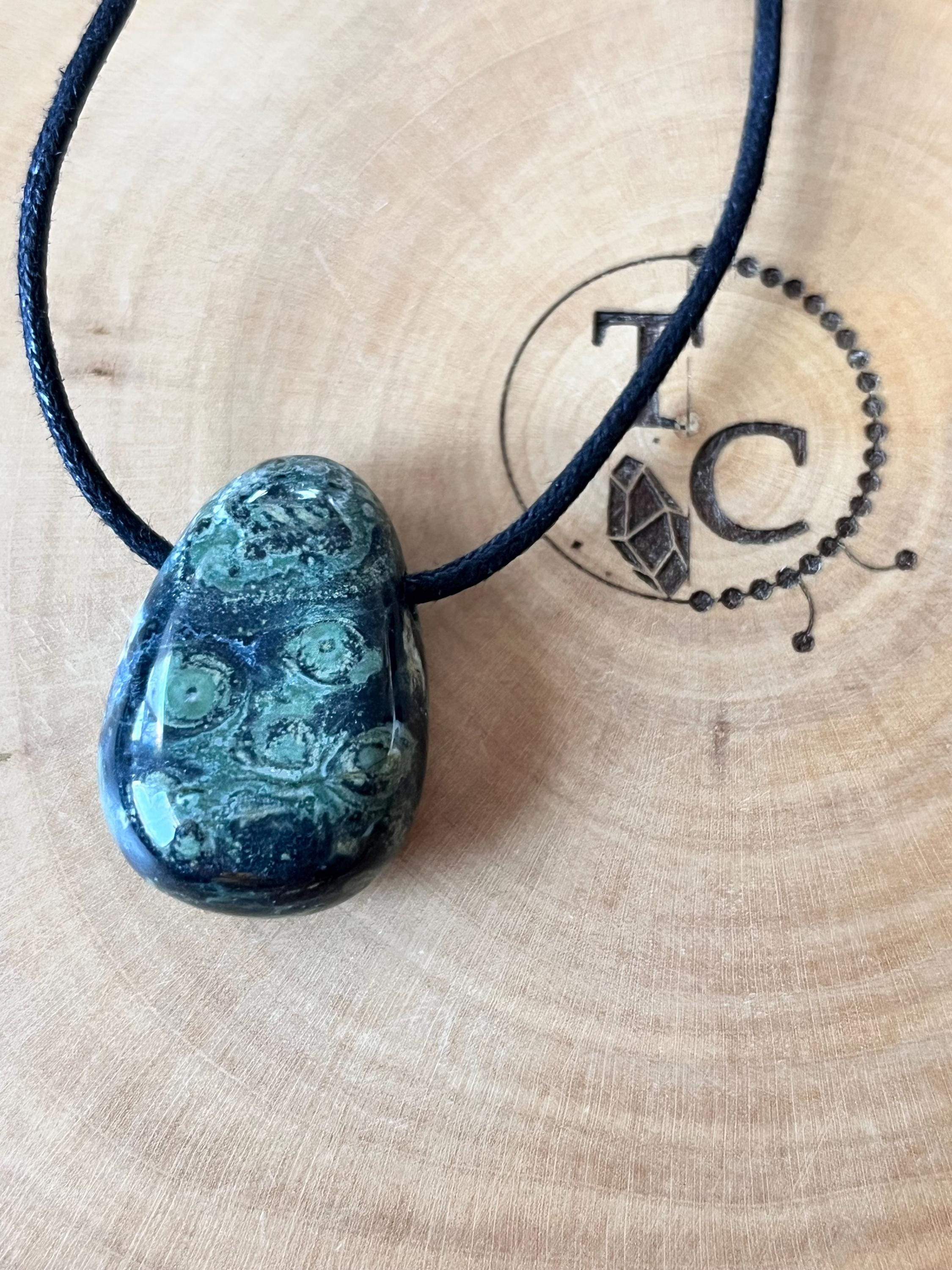 Pendentif en véritable jaspe kambaba