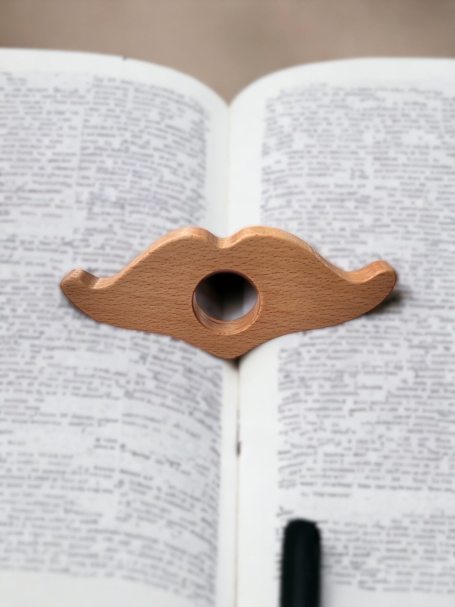 Bague de lecture : moustache