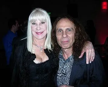 ronniewendy.webp