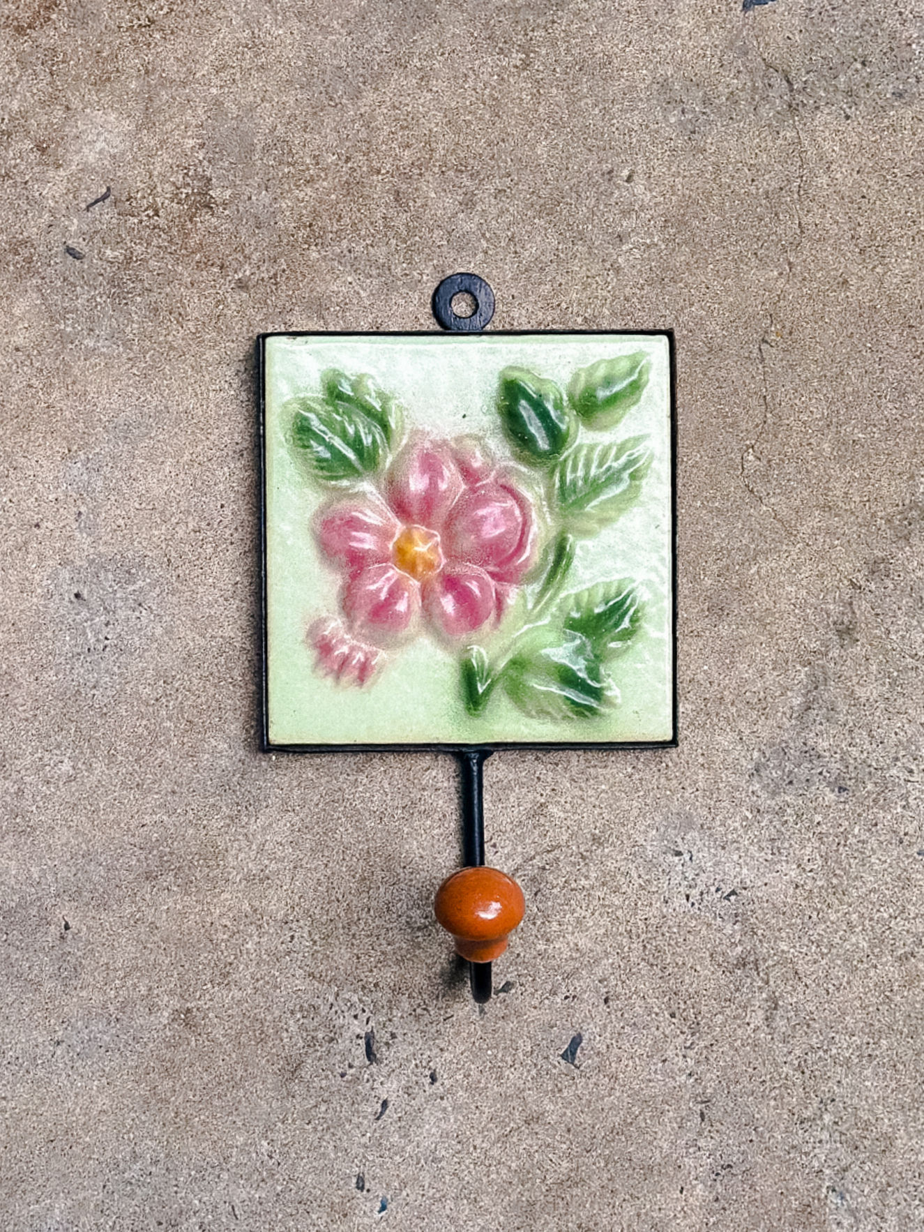 Móc treo tường hình hoa lá đơn sắc