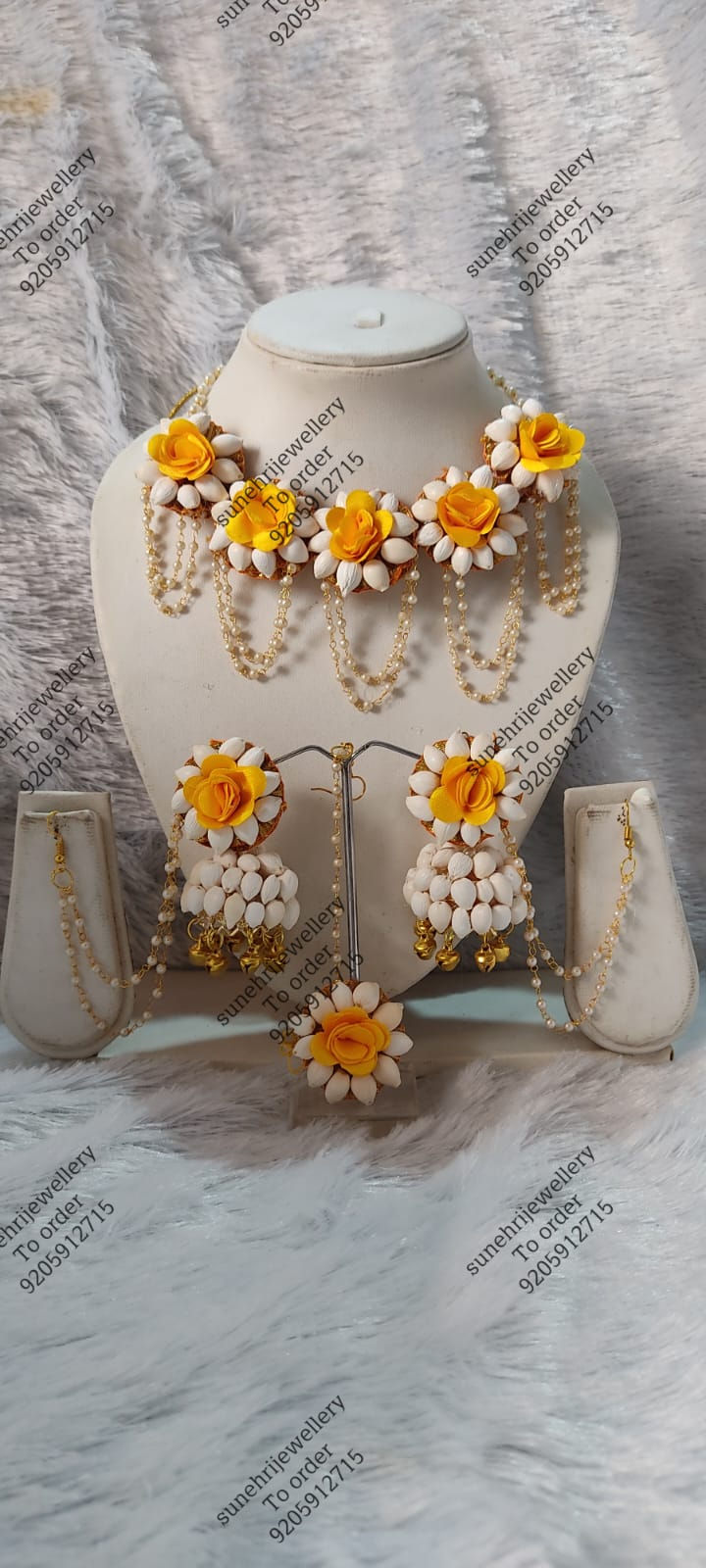 Traditional mogra/ Jasmin off-white- yellow floral jewellery set 