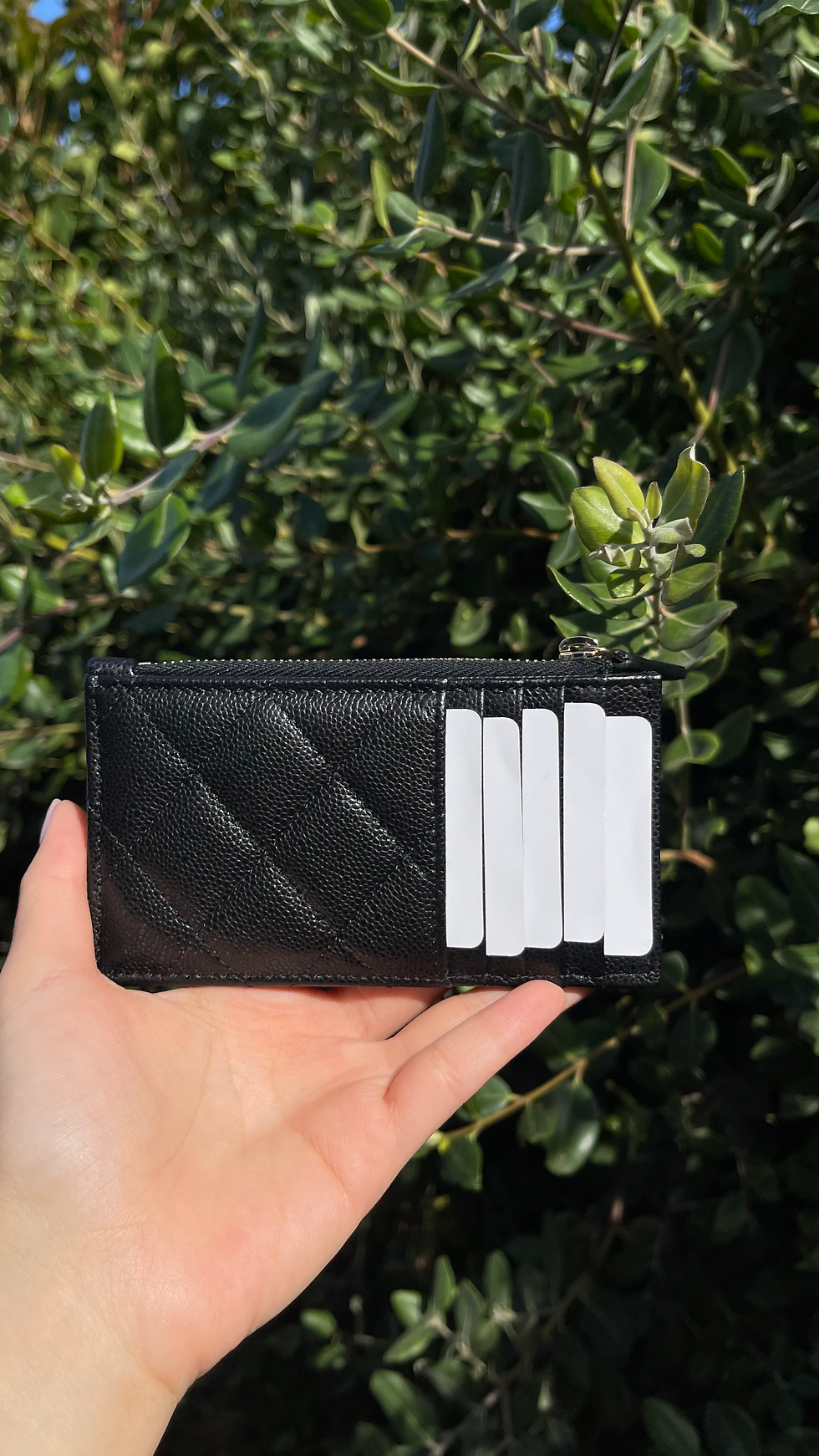 Thumbnail: Chanel  Caviar Quilted CC Black Card Holder