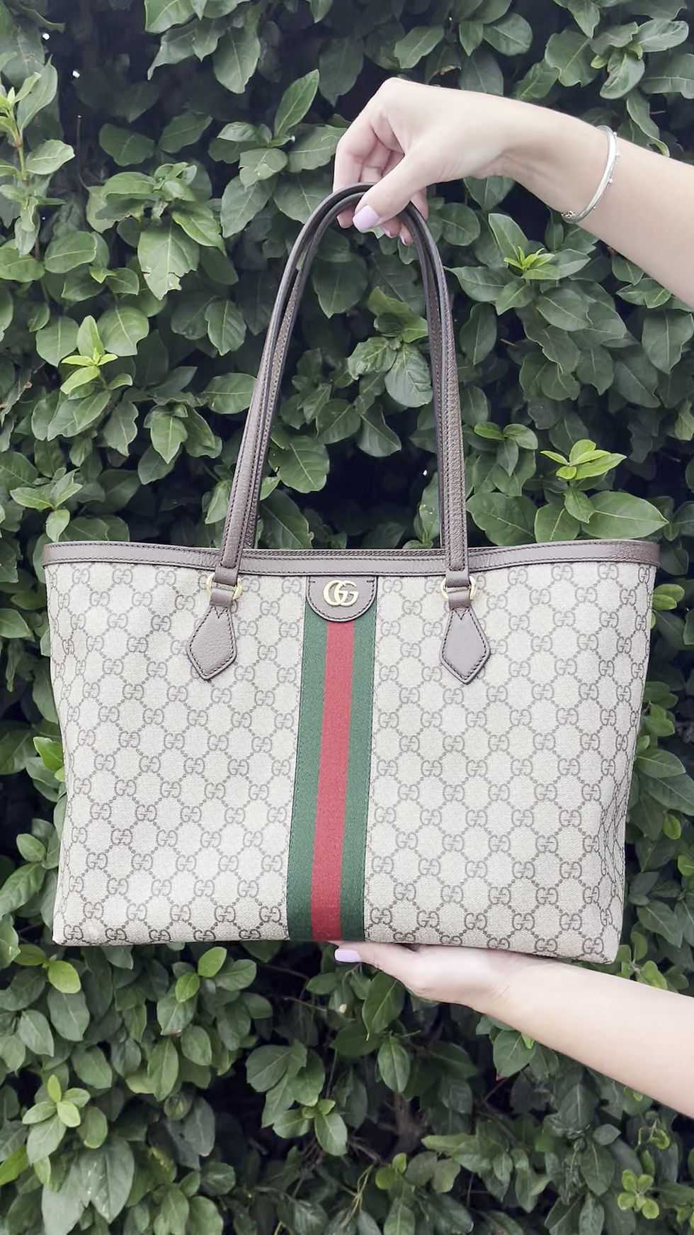 Thumbnail: Gucci Ophidia Medium Tote Bag