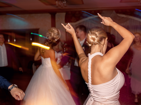 10 Wedding Reception Songs That Keep Guests Dancing All Night