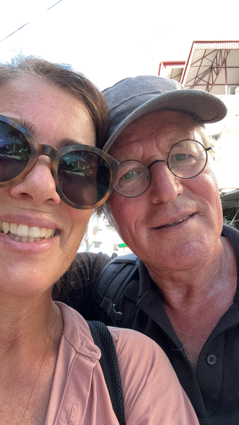 Selfie Weltreise Unterwegs mit Bus und Bahn Horizonte