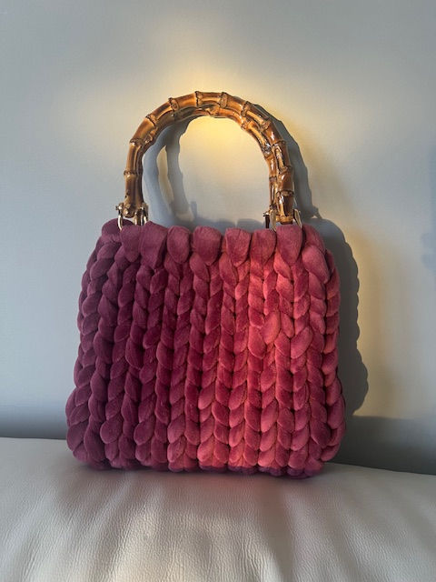 Thumbnail: Tube Yarn Purse