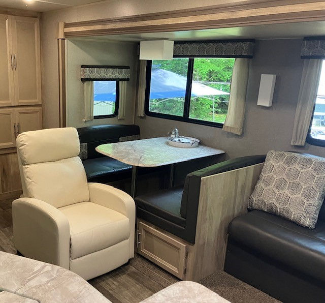 Thumbnail: 2021 Coachmen Travel Trailer 243RBS