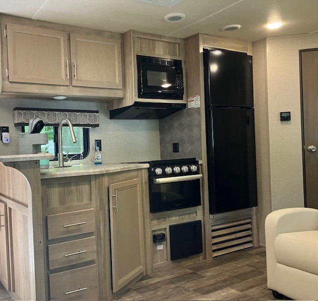 Thumbnail: 2021 Coachmen Travel Trailer 243RBS
