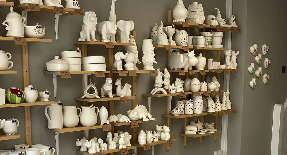 Pottery painting at Budding Picassos