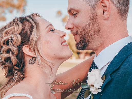 What's the average rate for wedding Photographers and Videographers.