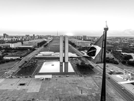 O Poder da Presença Institucional: Como Governos e Empresas Ganham Força em Brasília