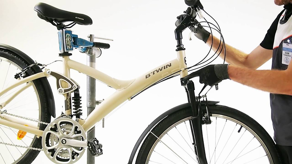 Apprendre à démonter une fourche de vélo avec nos tutos réparations accessibles à tous