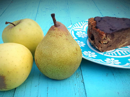 Broodpudding met appel, peer en chocolade
