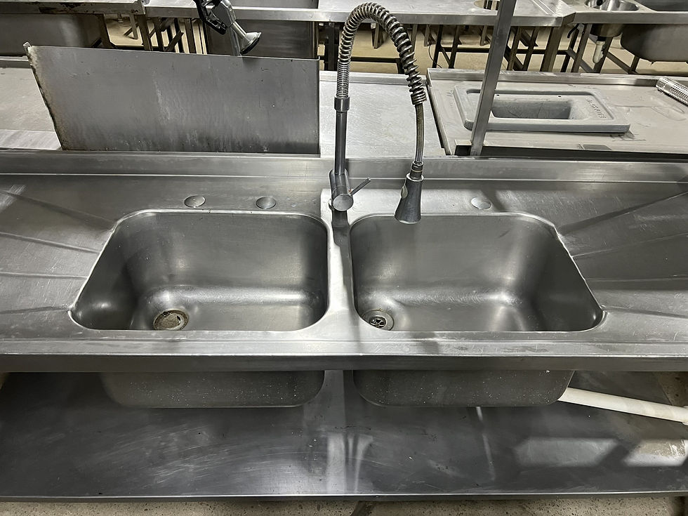 Thumbnail: Double Sink with Pre-Wash Hose