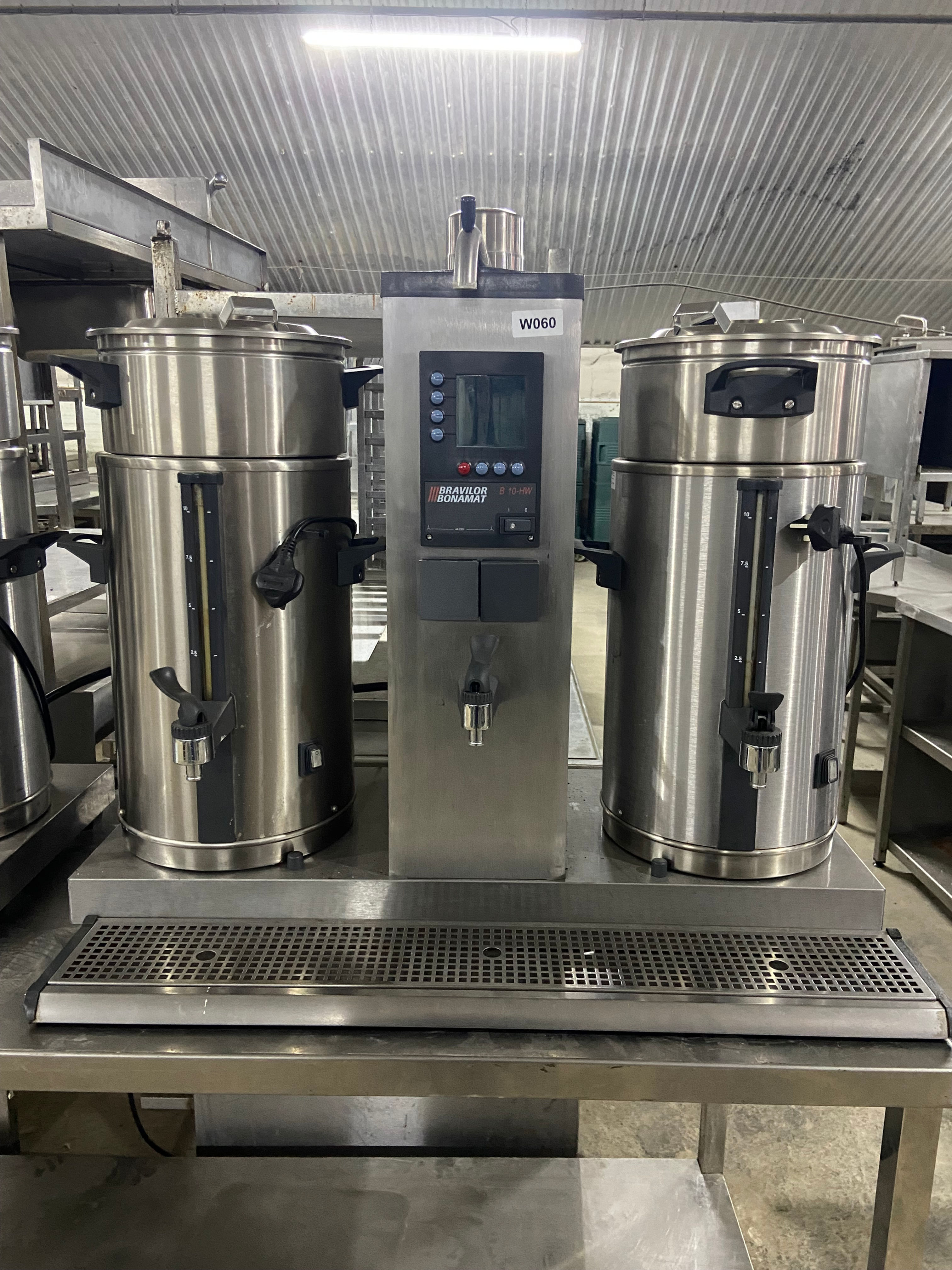 Coffee Brewer Machine Bravilor Bonemat with 2x10L Coffee Urns