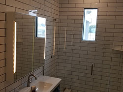 43018780_304114020369988_530010346419231