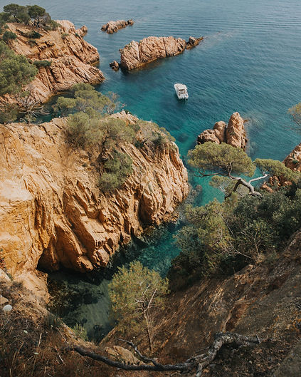 maverick-ocean-LuCwt4tD4xE-unsplash.jpg
