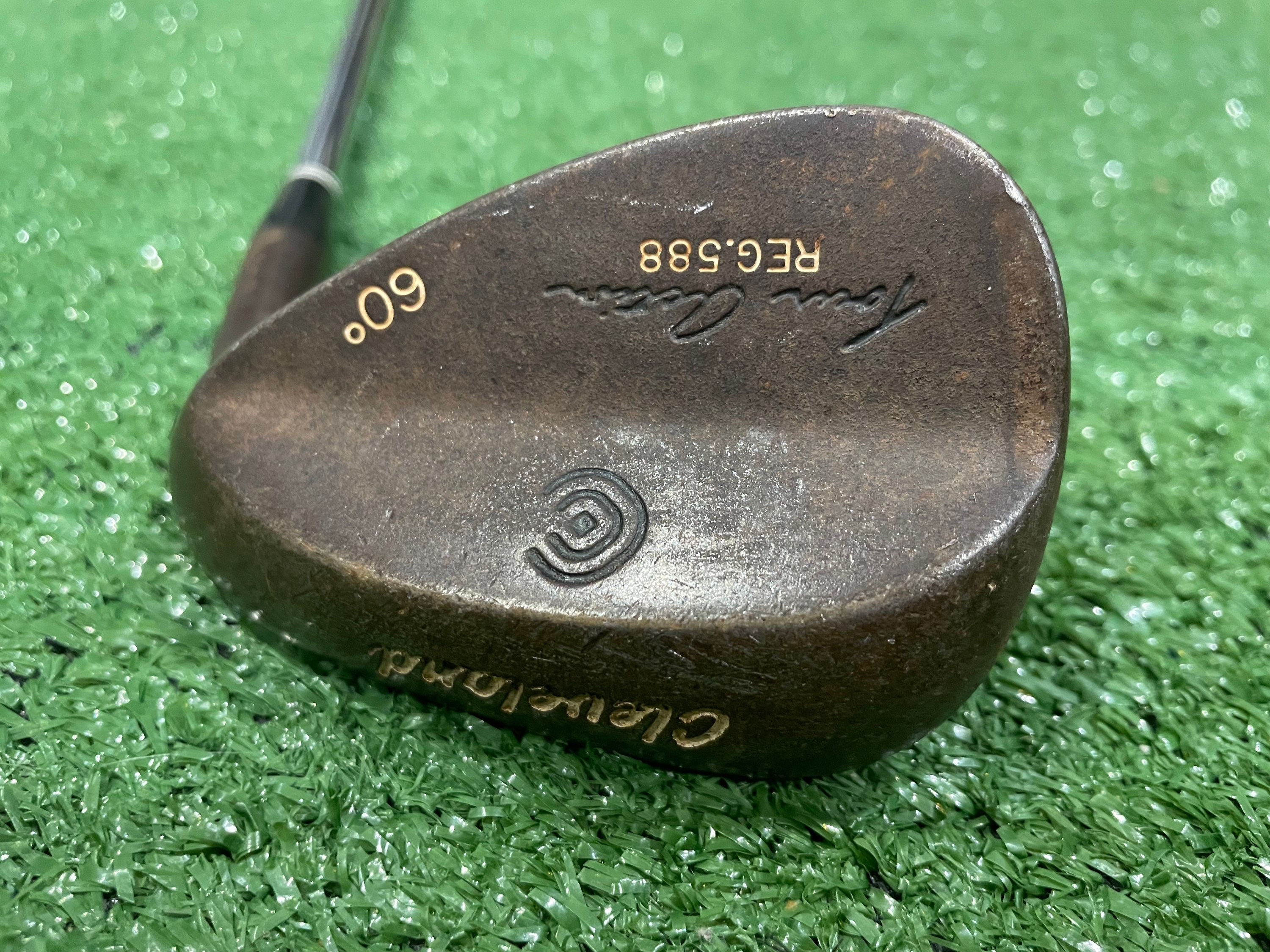 Cleveland Tour Action Reg 588 Raw Edition Lob Wedge
