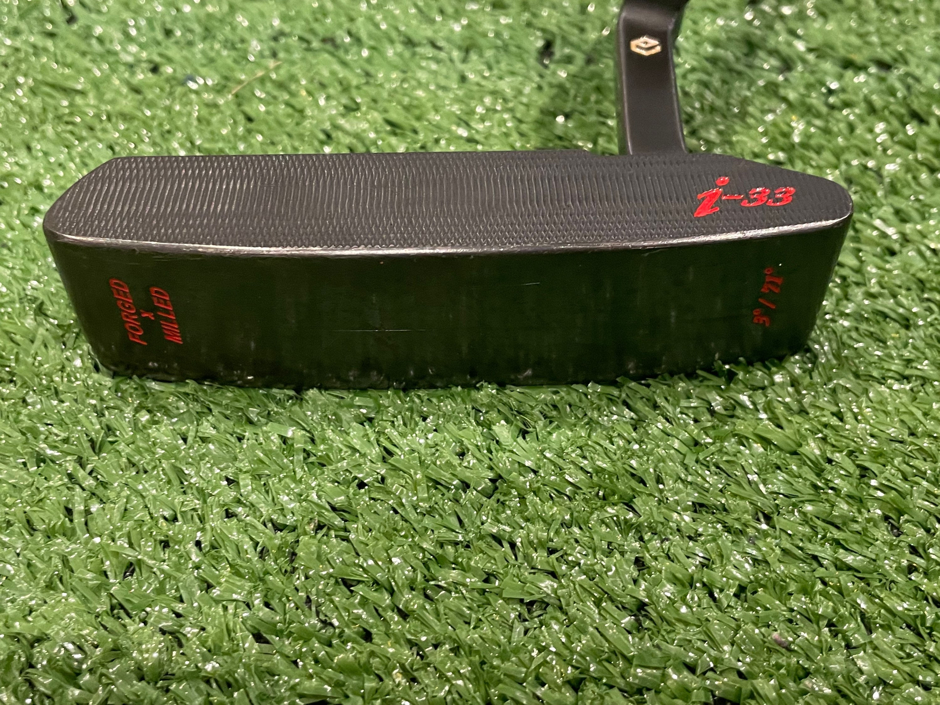 Epon i-33 Putter