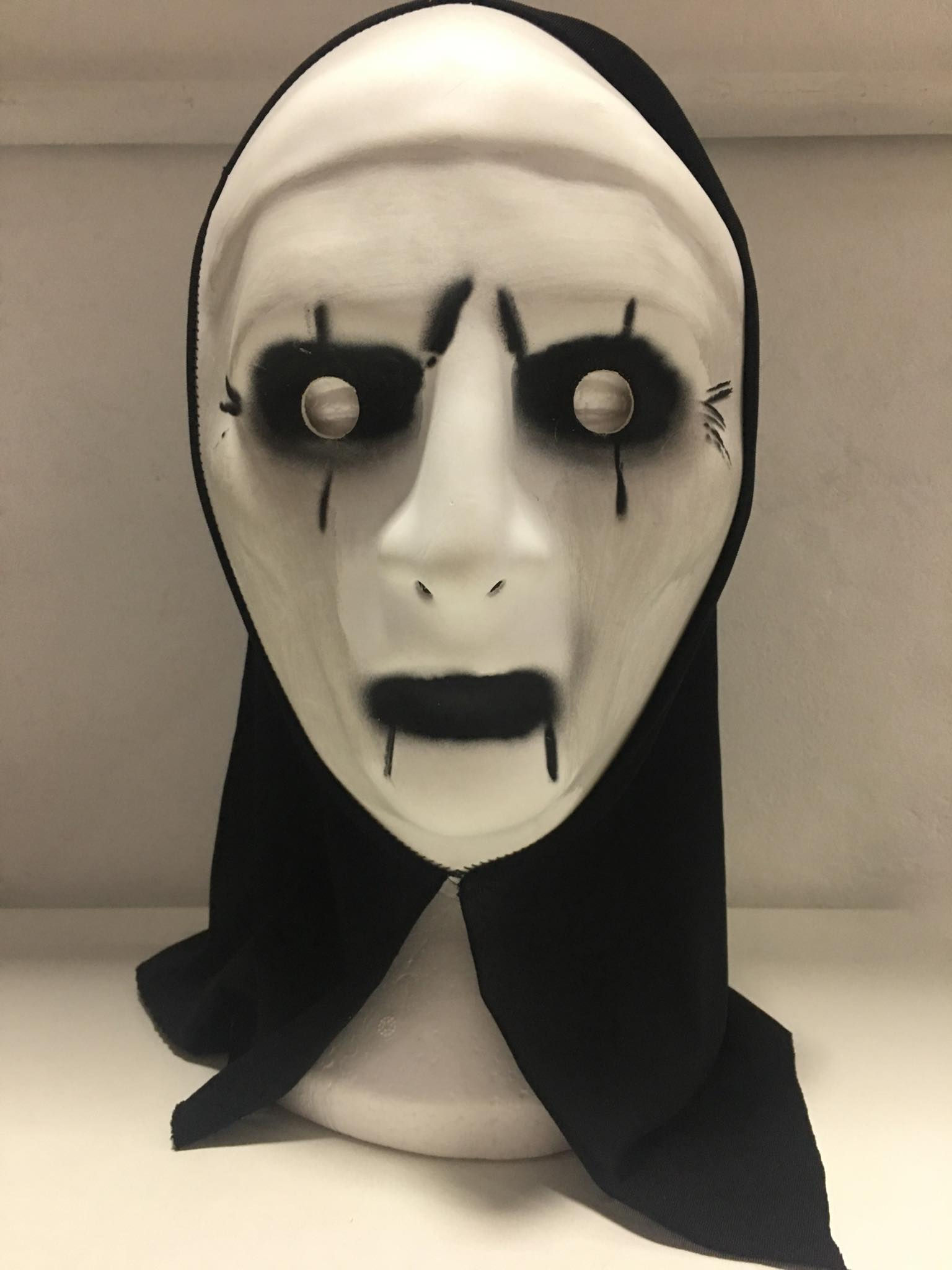 MÁSCARA A FREIRA VALAK CAPUZ