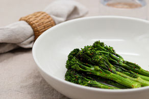 Gegrilde bimi met camelina zaadjes