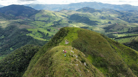 Conquista da "Dissonância Cognitiva", a primeira via de escaladas de Carvalhos / MG