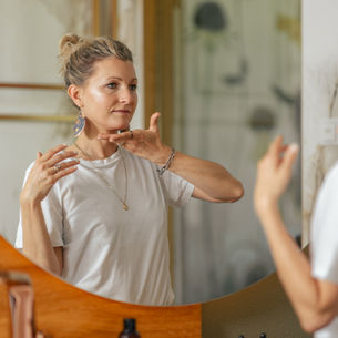 Apothekerin Julia Suppan-Verdino mit der Eigenlinie Naturkosmetik Bärenapotheke Graz