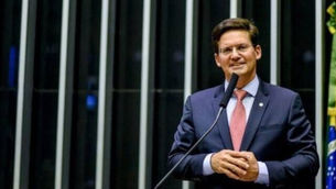 Ministro da Cidadania, João Roma é aguardado em motocarreata bolsonarista em Salvador