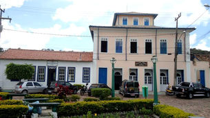 Após denúncia da população de Mucugê, prefeito anula legitimações fundiárias a correligionários.