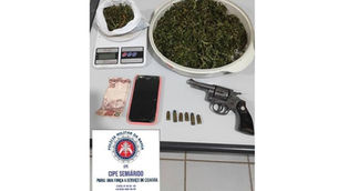 Polícia apreende arma de fogo e droga em Xique-Xique.