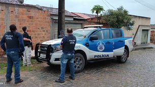 Homem é preso por sequestrar as duas filhas