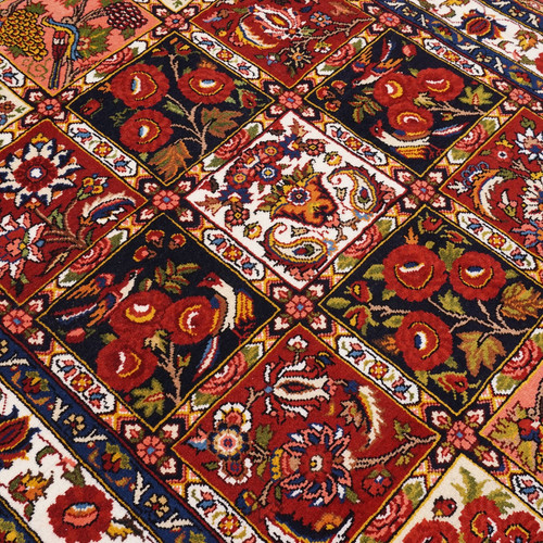 hikamama53 ペルシャ絨毯 バフティヤーリー 152×113cm ペルシャ絨毯 バフティヤーリー 152×113cm | rugsrang