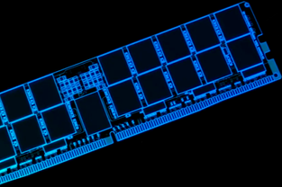 1m7-1sa-fabricantes-de-memorias-ddr5-comienzan-la-producci-n-en-masa-para-ultimar-pruebas-