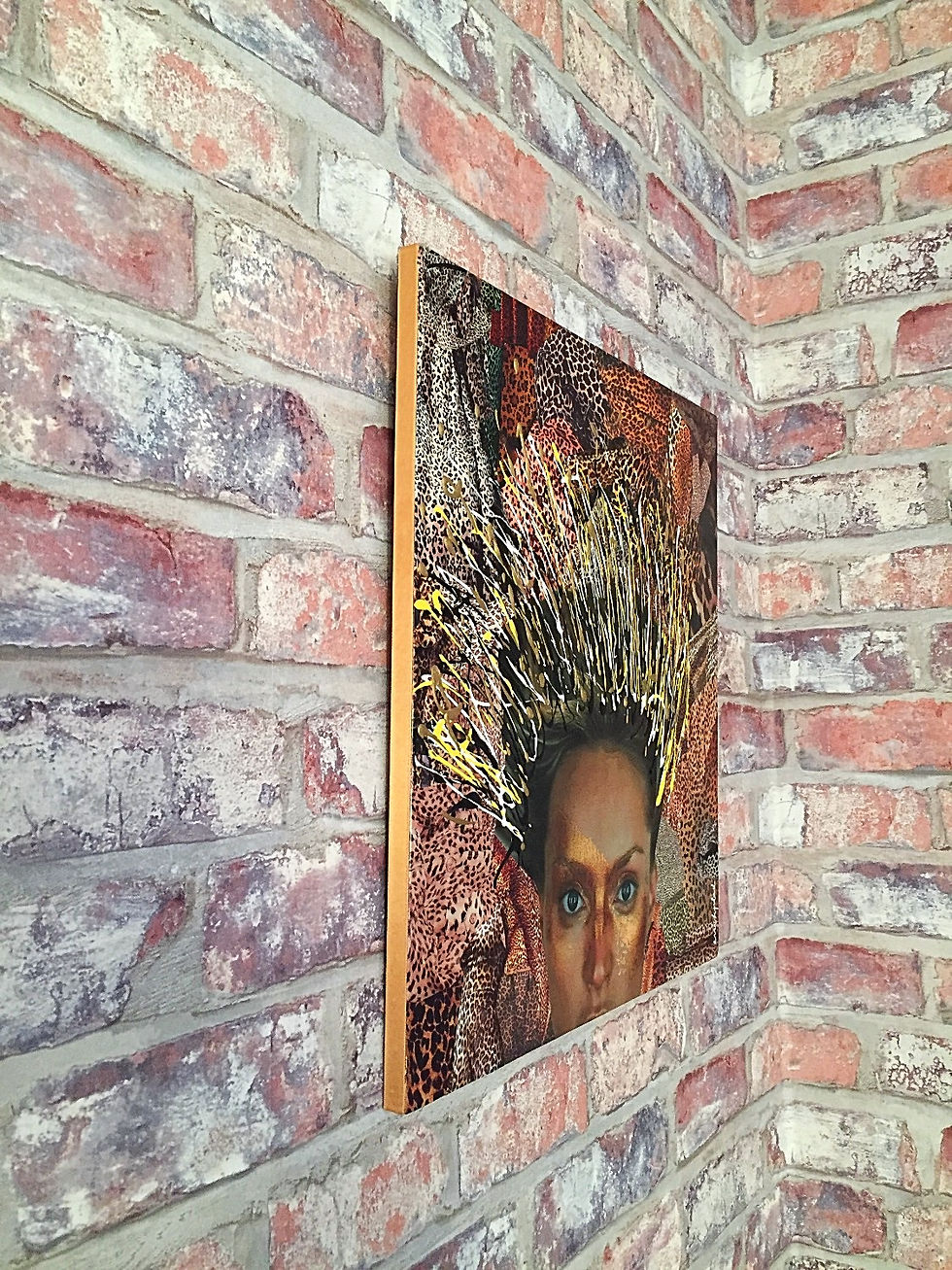 Miniature : Tableau en collages papier et peinture "Leopard Girl" artwork
