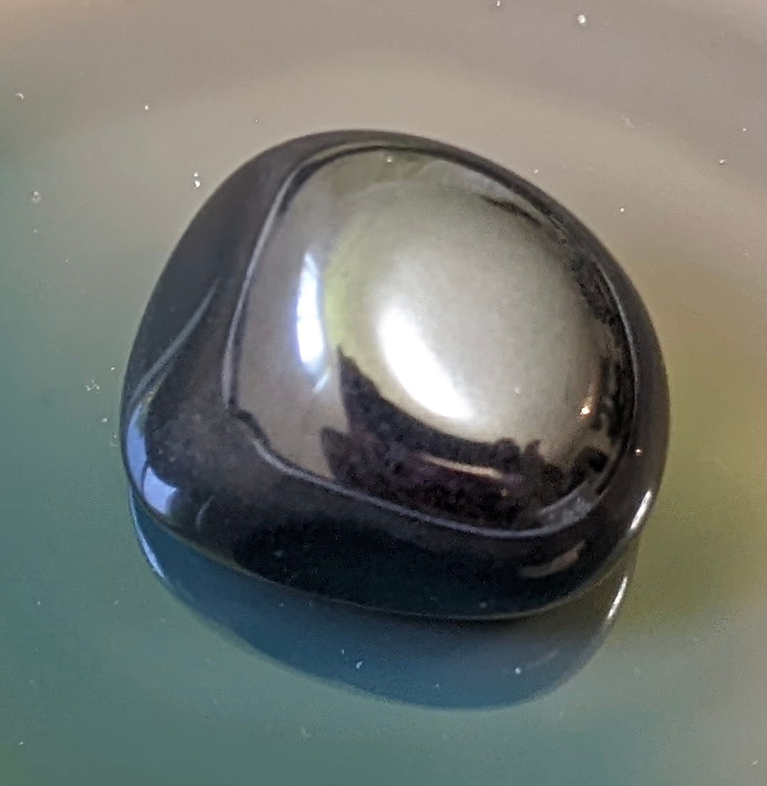 Hematite Tumbled Stone 28g As Pictured