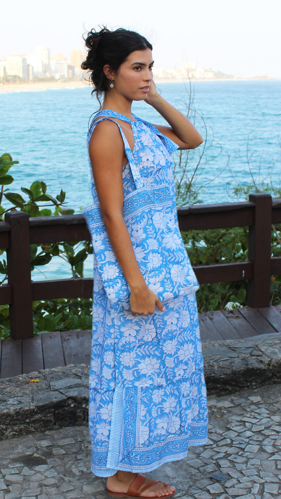 Miniatura: Vestido Aruba azul flores brancas