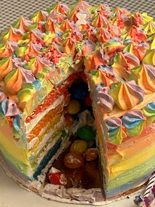 Pinata rainbow cake.jpeg