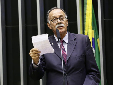 Projeto suspende ações da bolsa por 120 dias para combater coronavírus