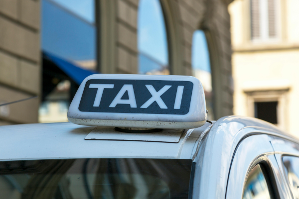 Top 10 Reasons to Use a Taxi App in Muscat